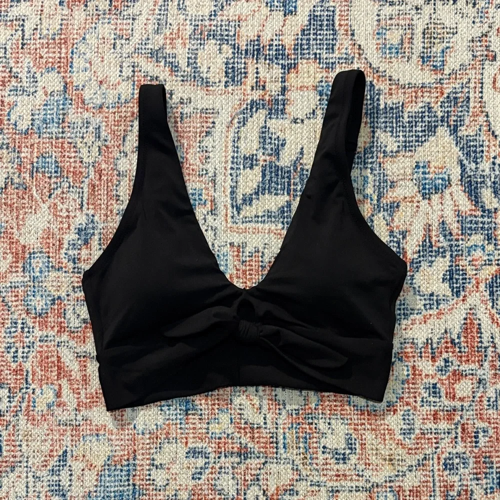 Robin Piccone Ava Knot Bikini Top in Black SZ S NWOT - Picture 3 of 5